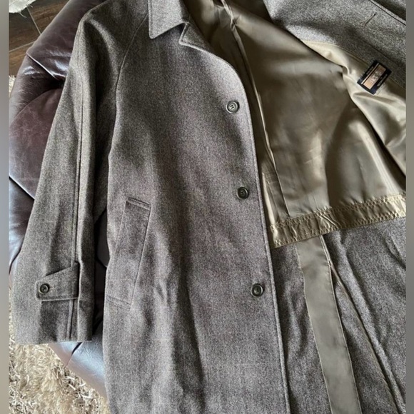 Vintage men's 95% wool over coat - Picture 9 of 16